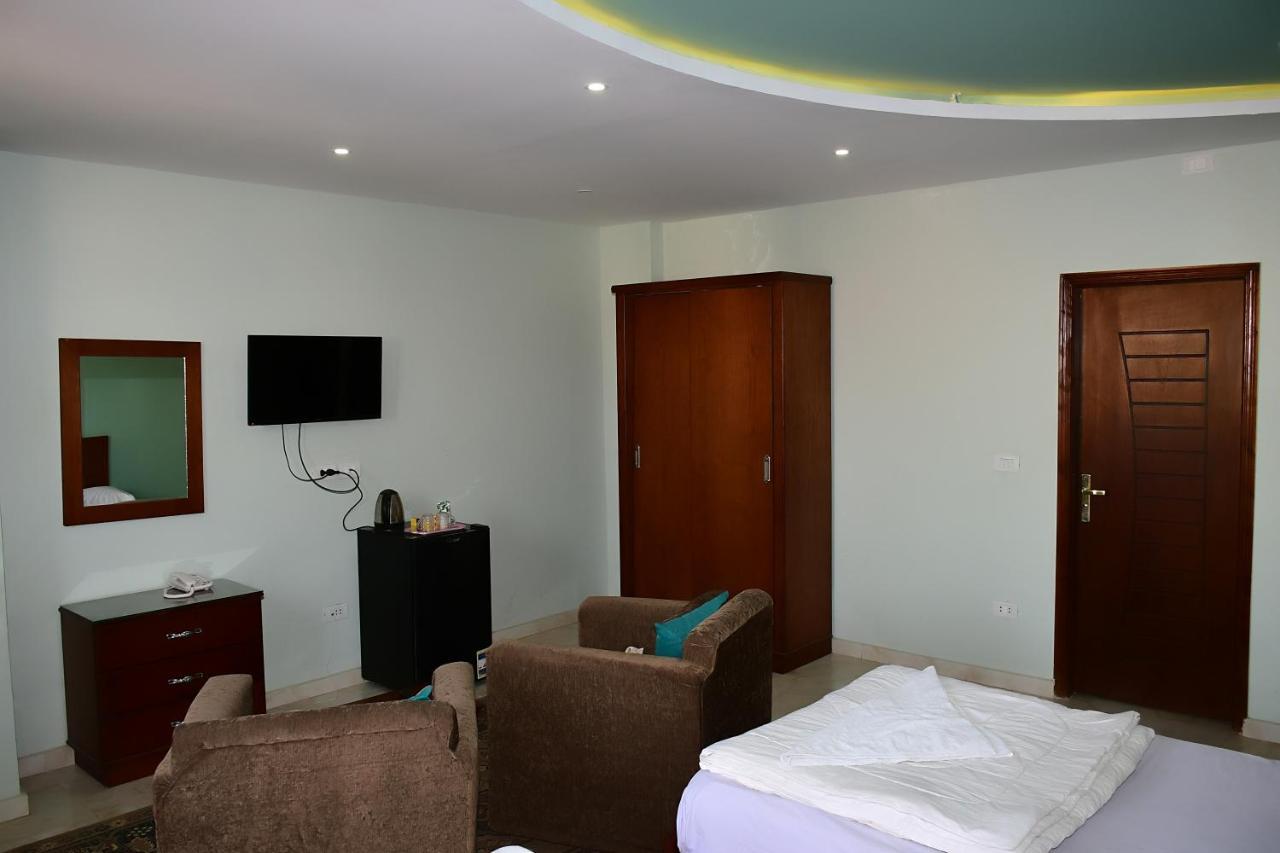 Grand Pyramids View Hotel Kairó Kültér fotó