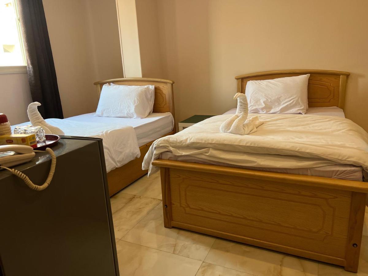 Grand Pyramids View Hotel Kairó Kültér fotó