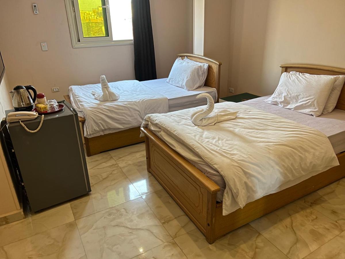 Grand Pyramids View Hotel Kairó Kültér fotó