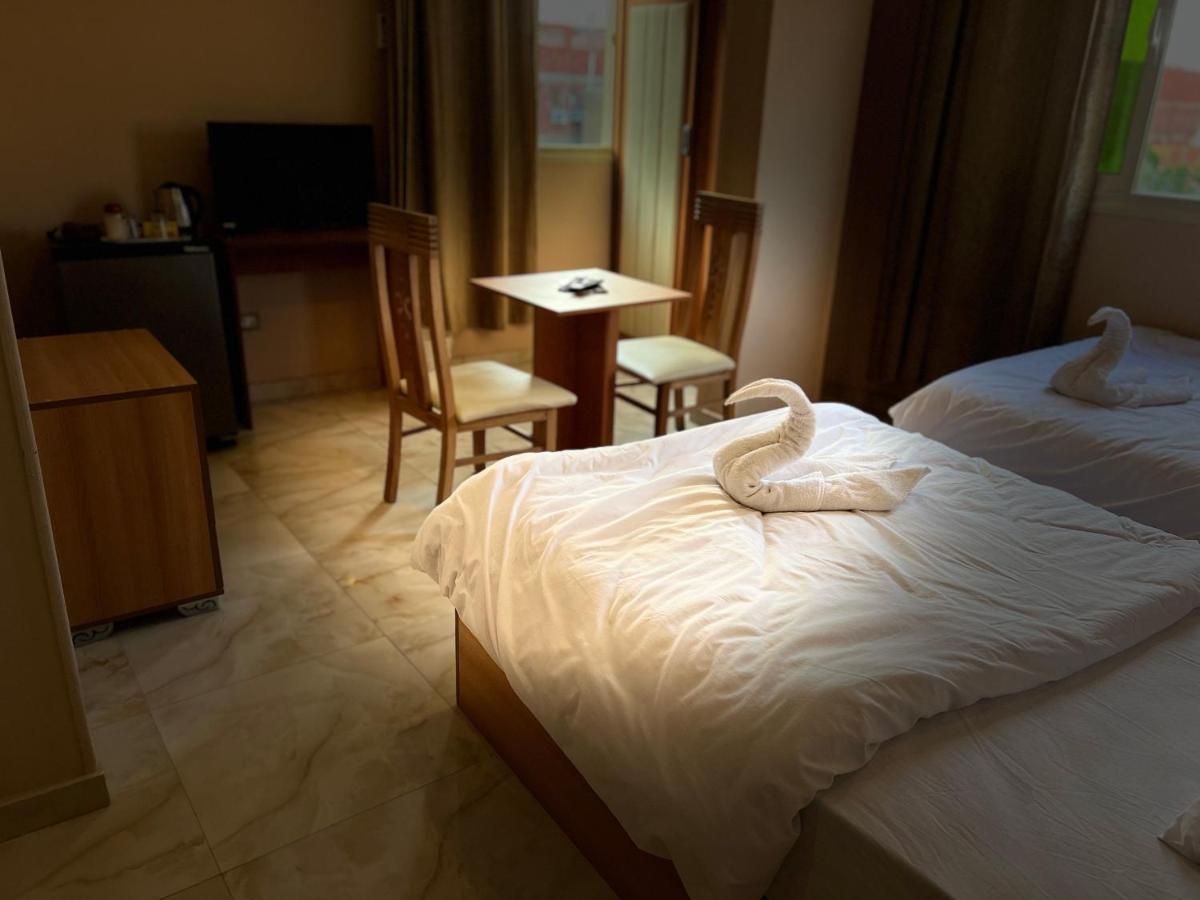 Grand Pyramids View Hotel Kairó Kültér fotó
