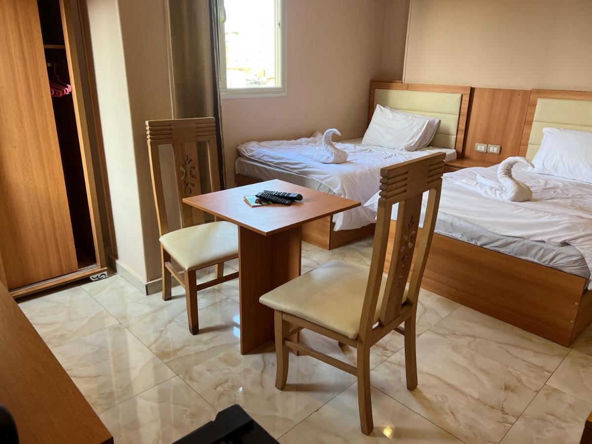 Grand Pyramids View Hotel Kairó Kültér fotó