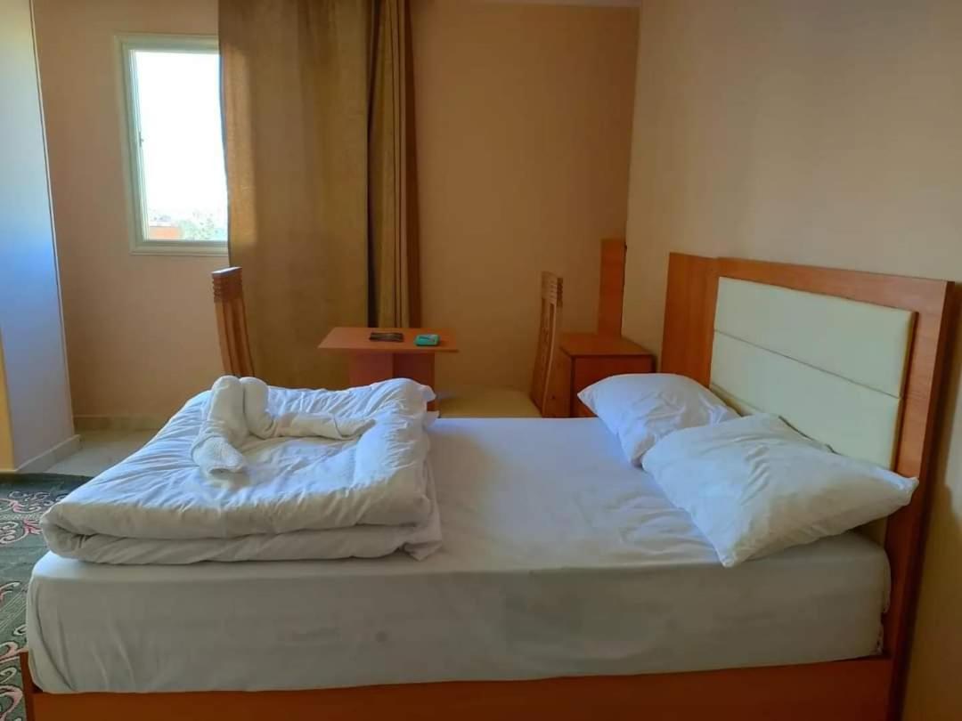 Grand Pyramids View Hotel Kairó Kültér fotó